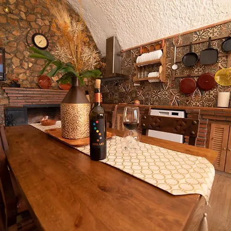 בית נופש Cuevas Cortijo Gachas *