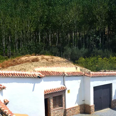 בית נופש Cuevas Cortijo Gachas גואדיקס