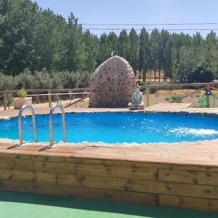 Cuevas Cortijo Gachas בית נופש